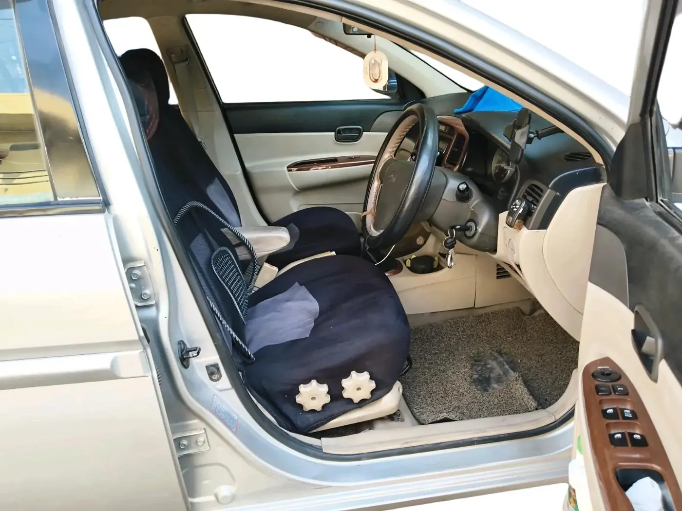2006 Hyundai Verna 1.6 VTVT, Petrol, Manual, 1,69,269 km, interior