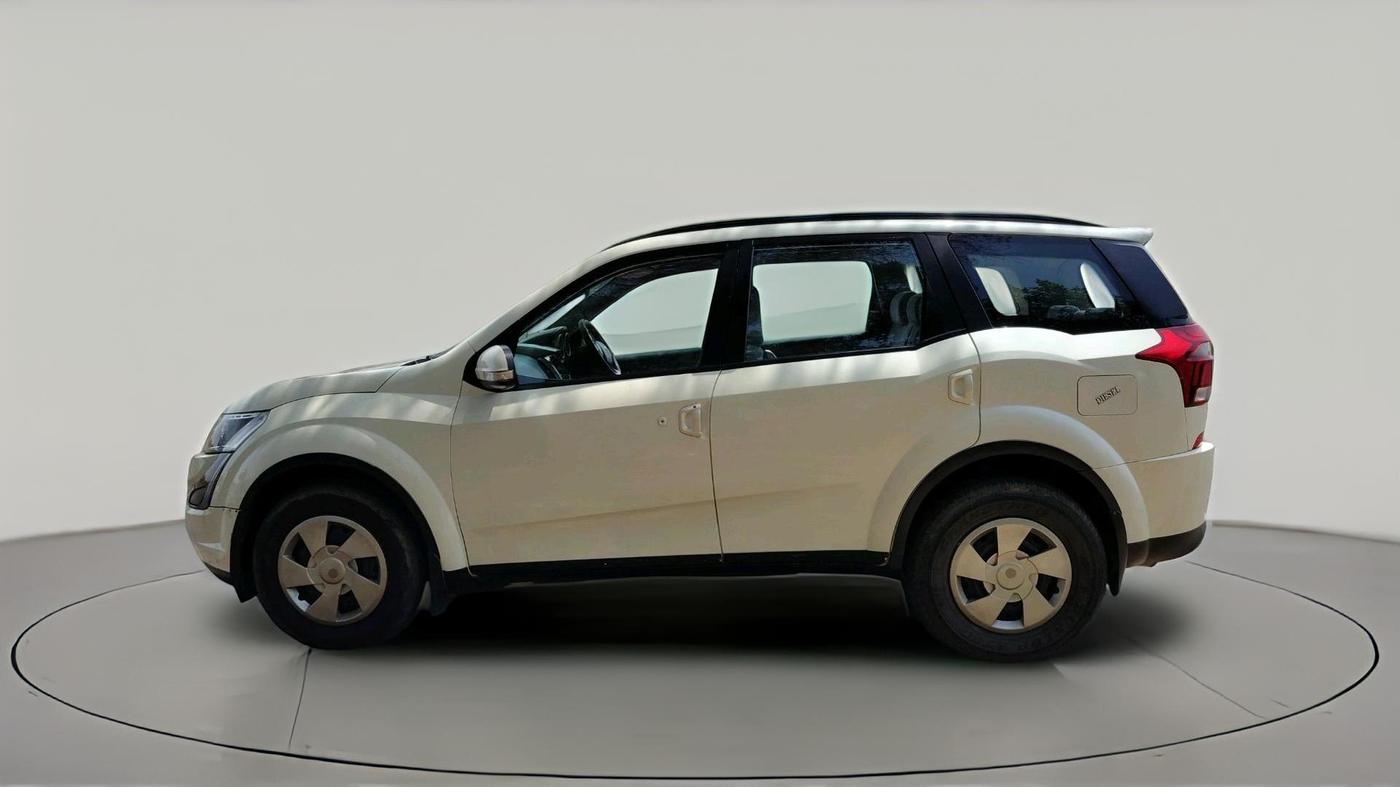 2021 Mahindra XUV500 W7, Diesel, Manual, 84,072 km, exterior