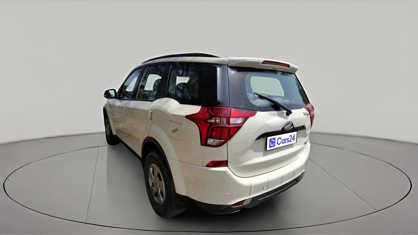 2021 Mahindra XUV500 W7, Diesel, Manual, 84,072 km, exterior
