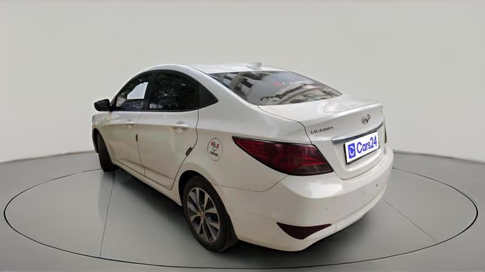 2017 Hyundai Verna 1.6 CRDI SX, Diesel, Manual, 1,42,273 km, exterior