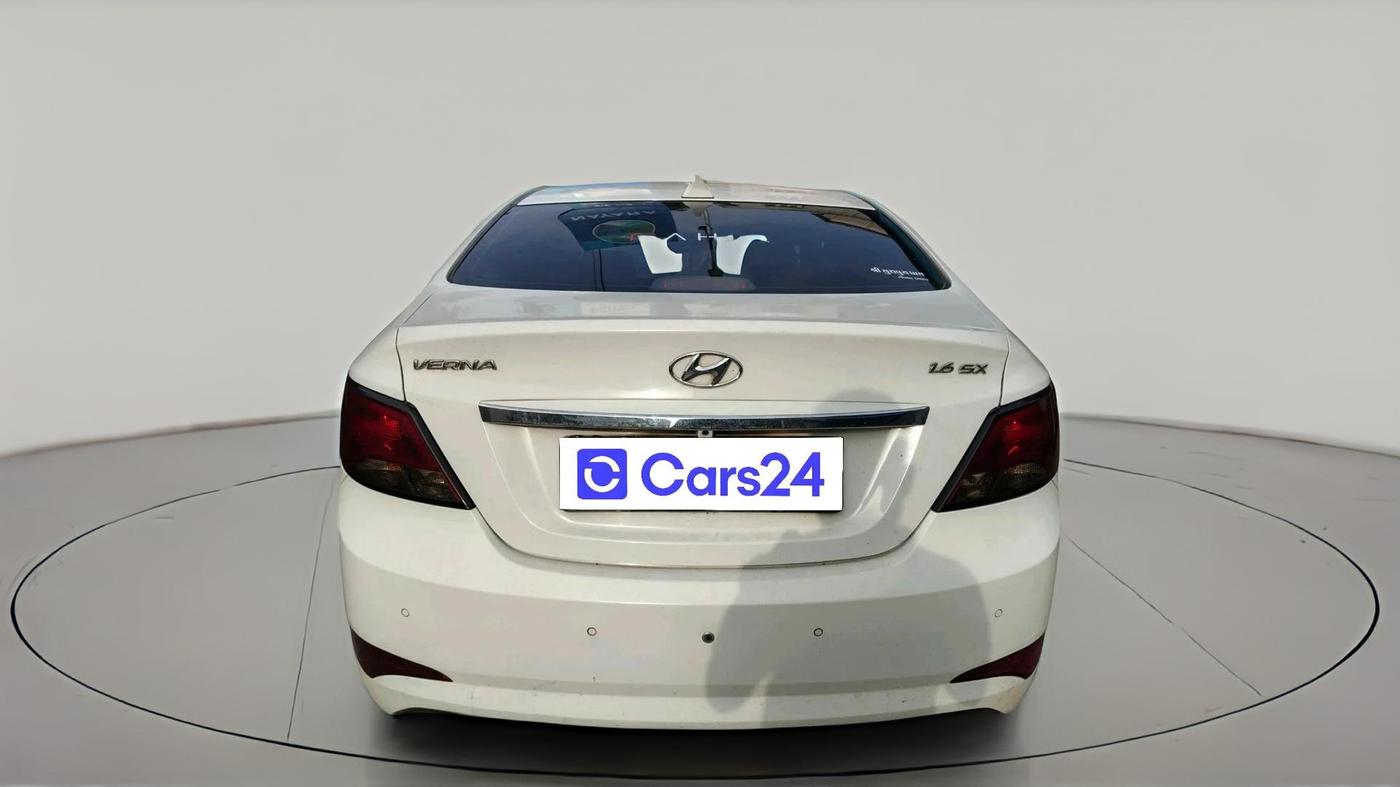 2017 Hyundai Verna 1.6 CRDI SX, Diesel, Manual, 1,42,273 km, exterior