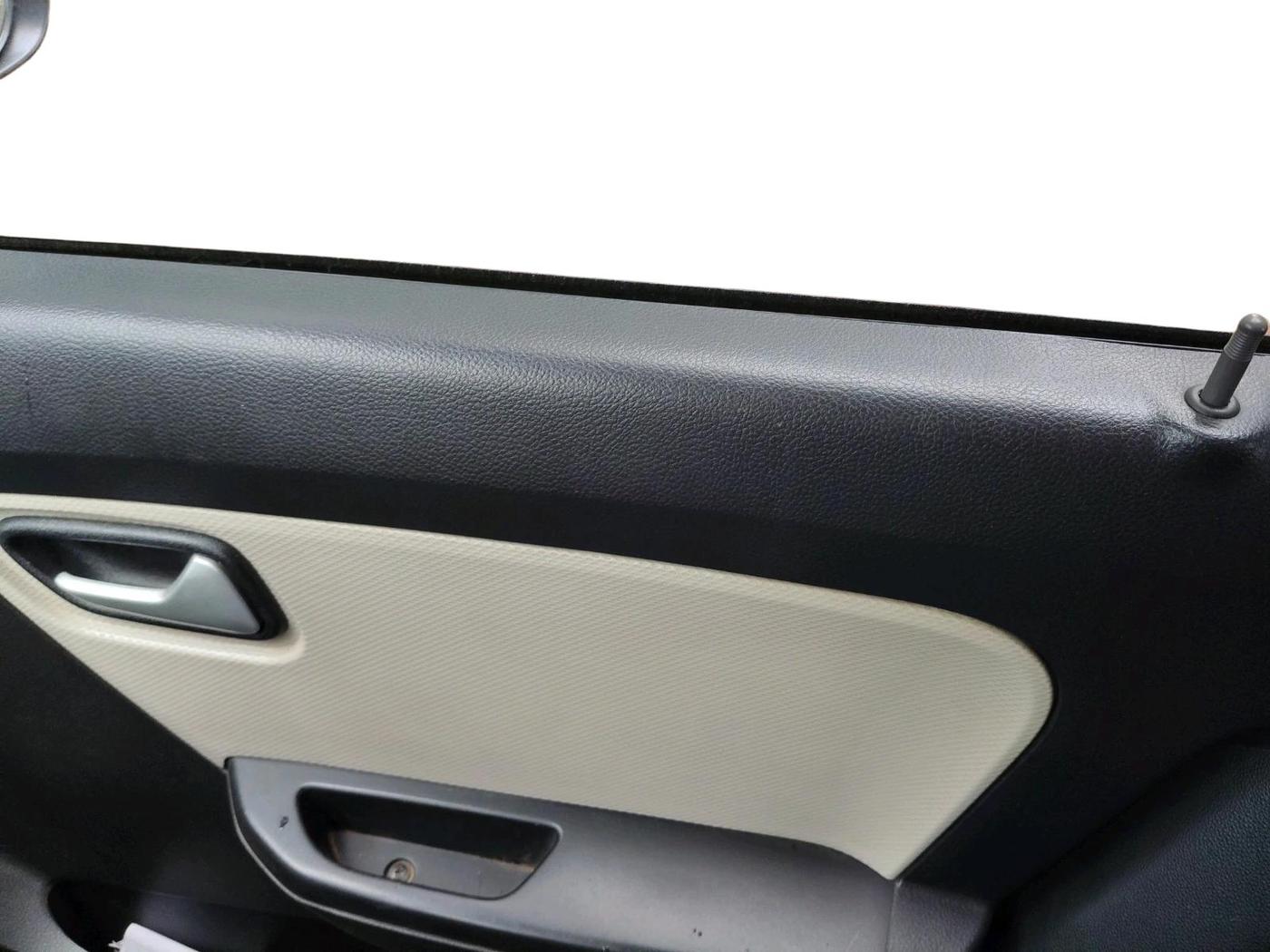 2019 Maruti Alto VXI, Petrol, Manual, 32,860 km, interior