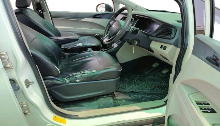 2019 Mahindra MARAZZO M2 7STR, Diesel, Manual, 1,46,858 km, interior