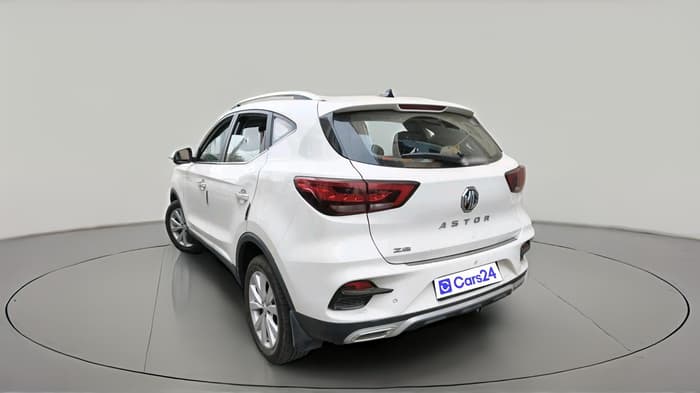 2024 MG ASTOR Select 1.5 MT (Ivory), Petrol, Manual, 10,500 km, exterior