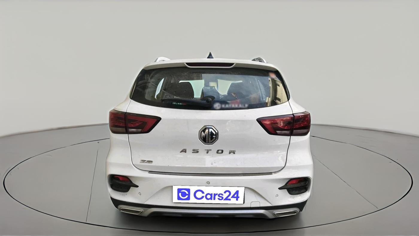 2024 MG ASTOR Select 1.5 MT (Ivory), Petrol, Manual, 10,500 km, exterior