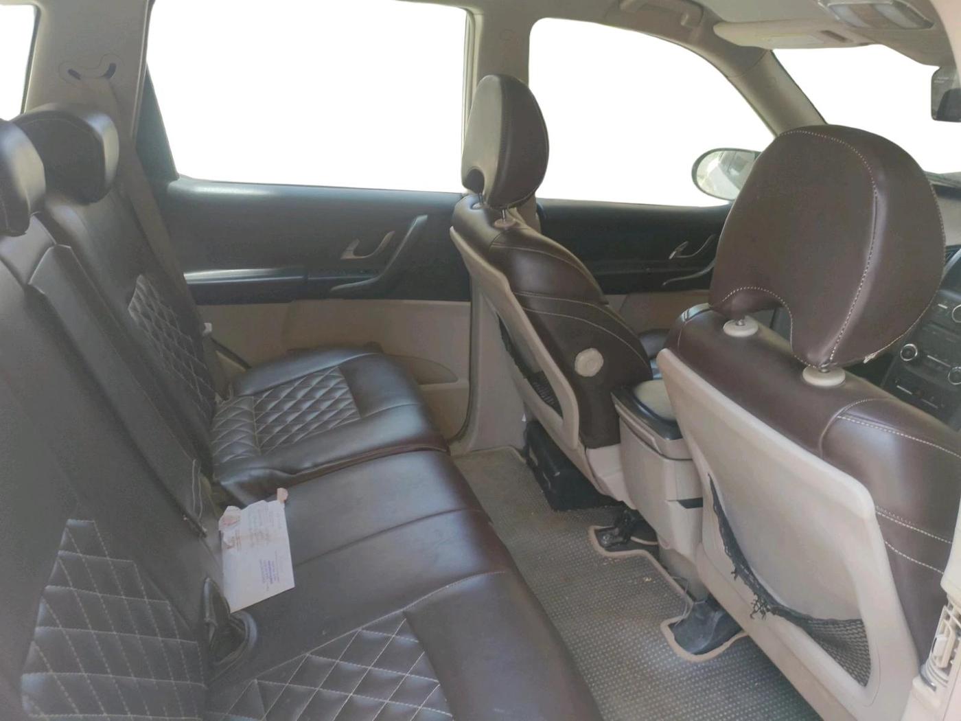 2015 Mahindra XUV500 W6, Diesel, Manual, 1,12,462 km, interior