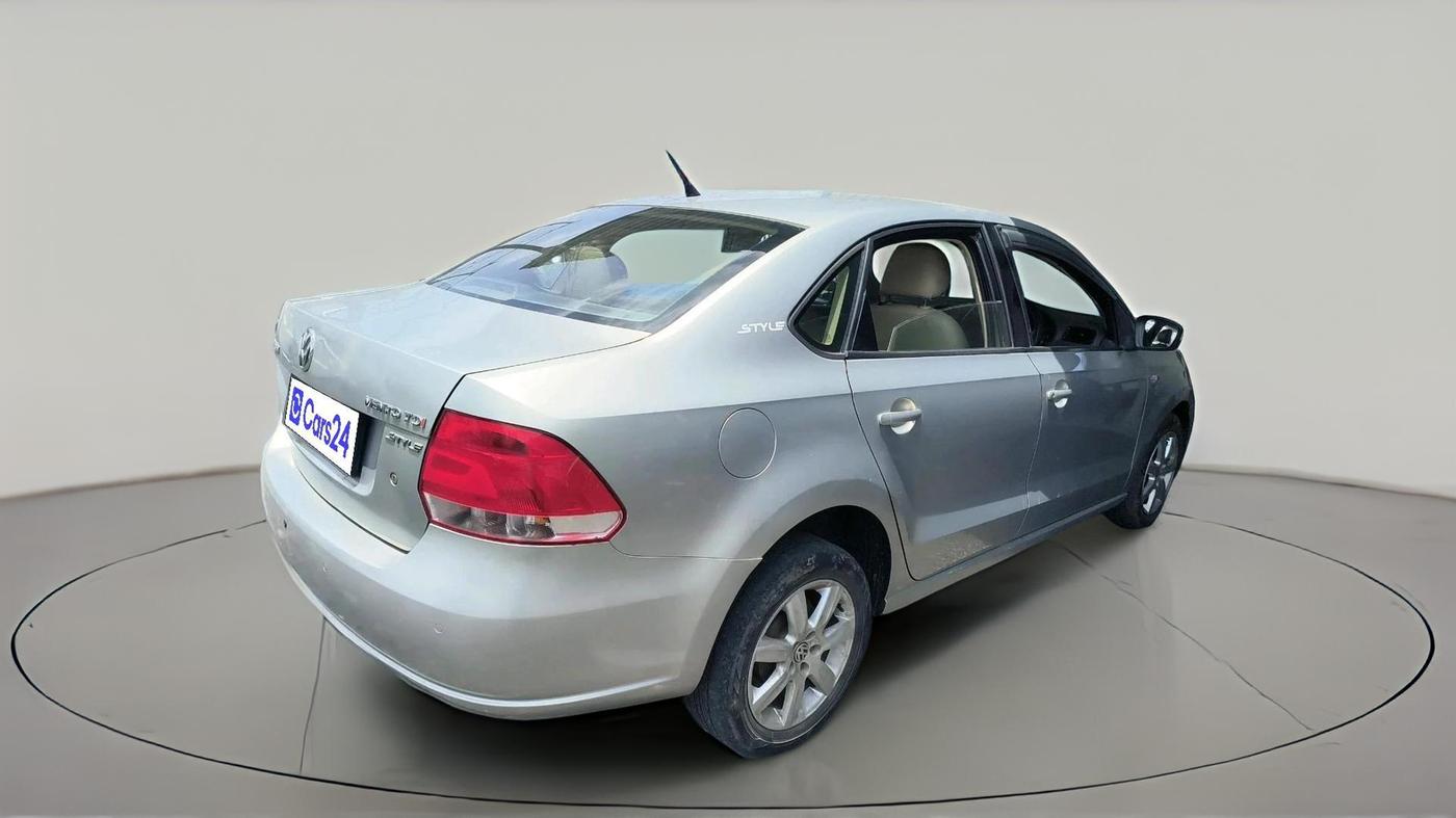 2013 Volkswagen Vento COMFORTLINE DIESEL 1.6, Diesel, Manual, 91,534 km, exterior