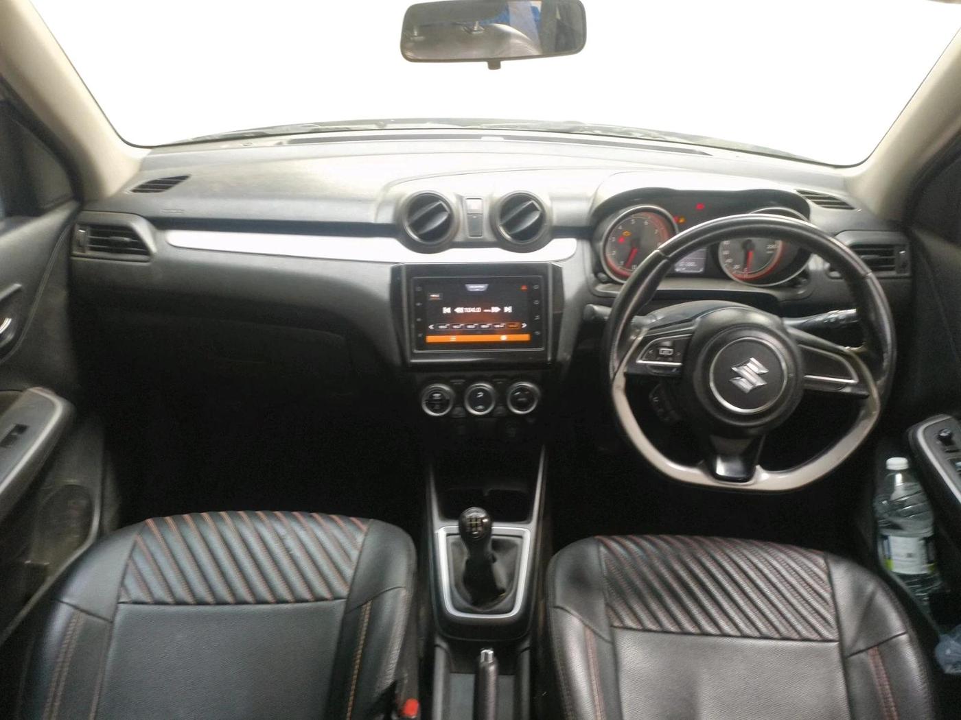 2022 Maruti Swift ZXI, Petrol, Manual, 1,01,388 km, interior