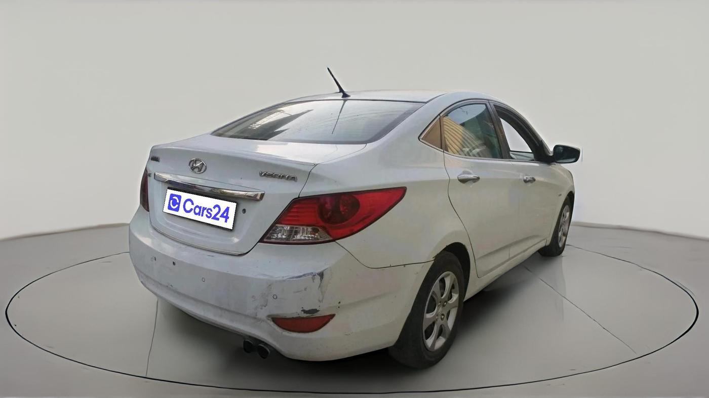 2011 Hyundai Verna FLUIDIC 1.6 CRDI EX, Diesel, Manual, 20,10,000 km, exterior