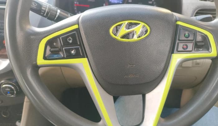 2011 Hyundai Verna FLUIDIC 1.6 CRDI EX, Diesel, Manual, 20,10,000 km, interior