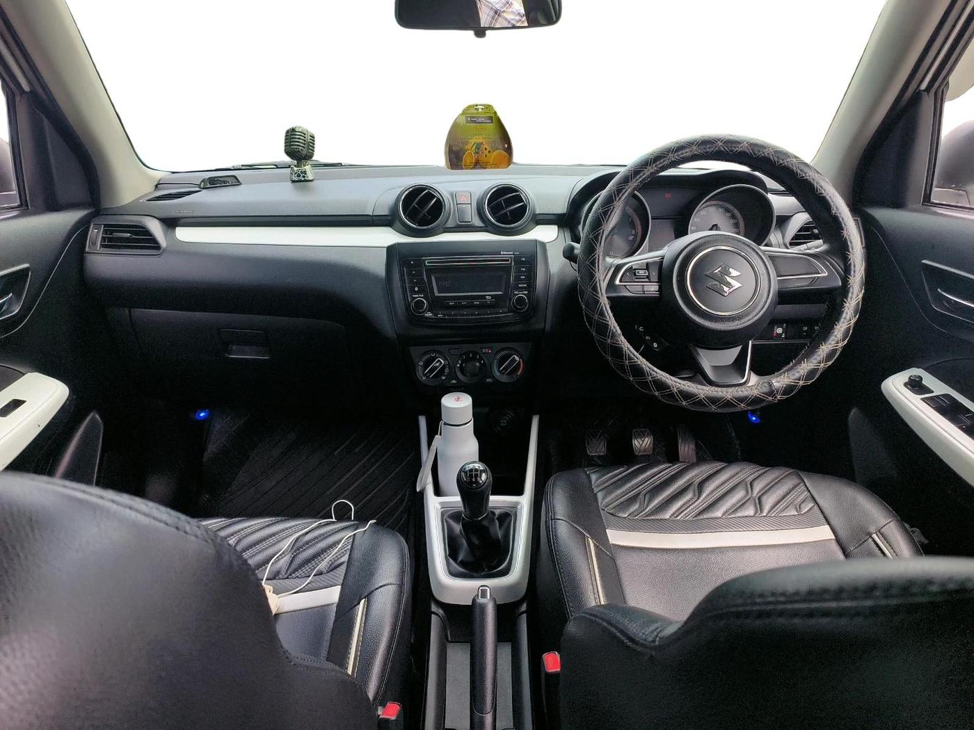 2018 Maruti Swift VXI, CNG, Manual, 60,696 km, interior