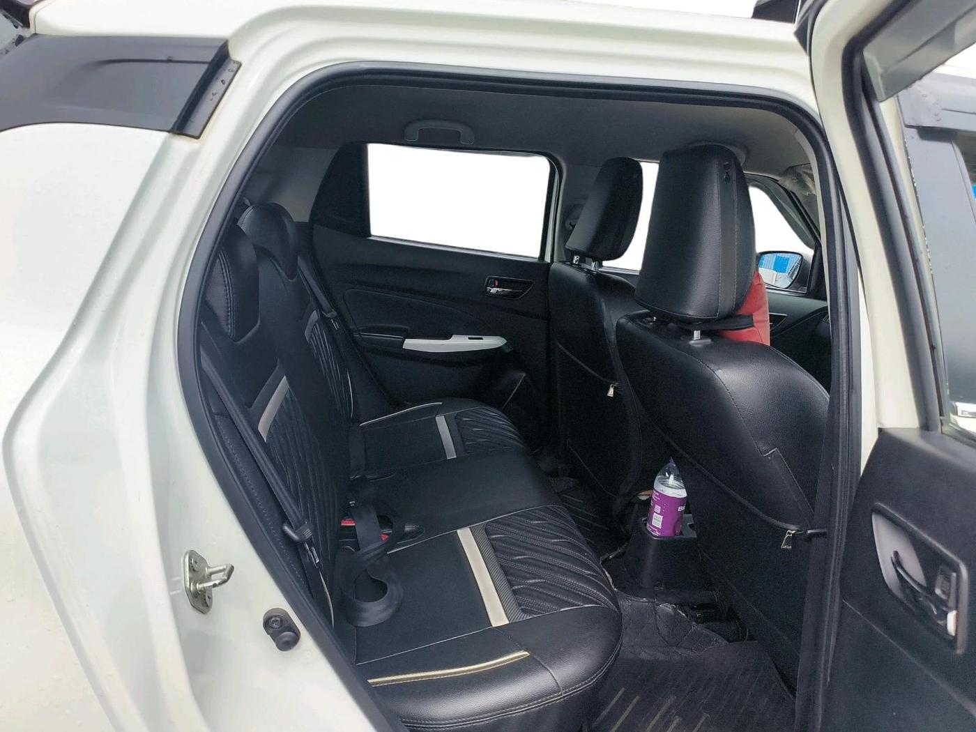 2018 Maruti Swift VXI, CNG, Manual, 60,696 km, interior