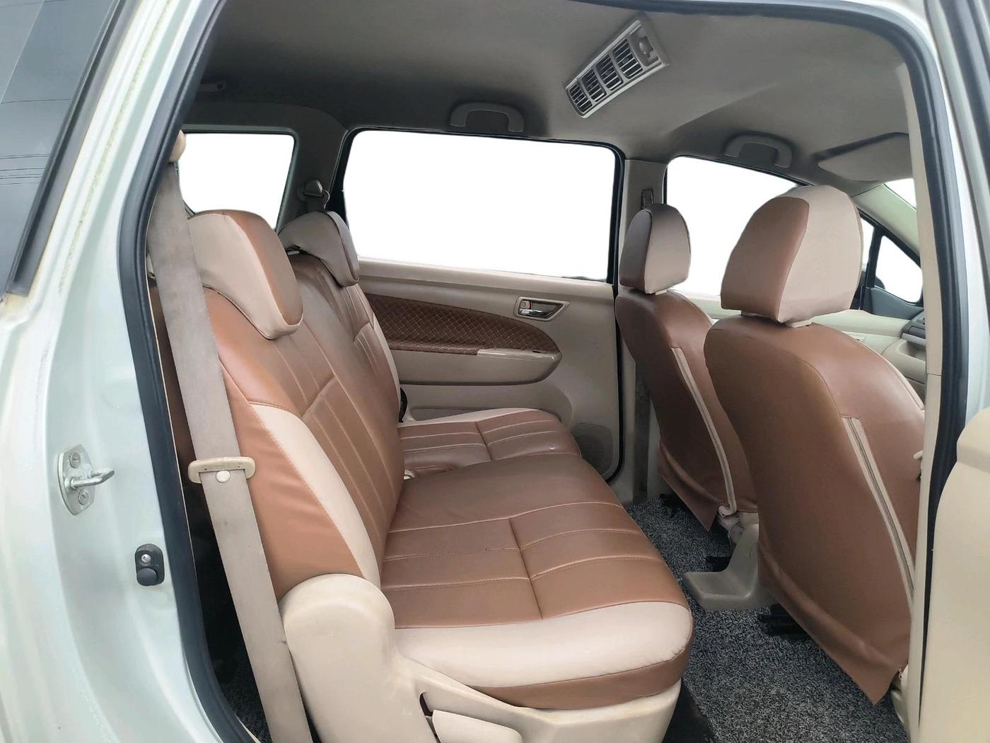 2013 Maruti Ertiga VDI, Diesel, Manual, 2,39,647 km, interior