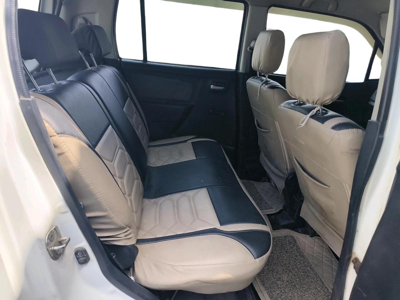 2013 Maruti Wagon R 1.0 LXI CNG, CNG, Manual, 1,02,262 km, interior