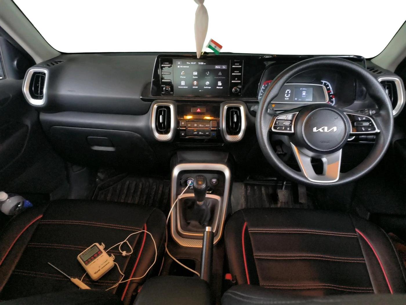 2023 KIA SONET HTK PLUS 1.0 IMT, Petrol, Manual, 25,500 km, interior
