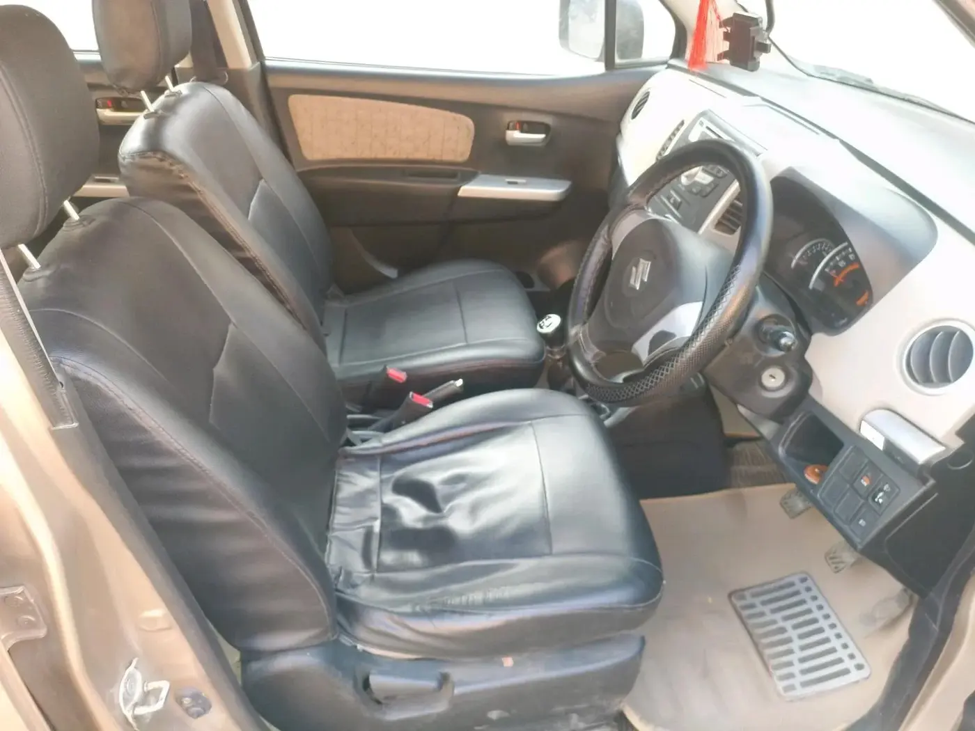 2013 Maruti Wagon R 1.0 VXI, Petrol, Manual, 56,608 km, interior