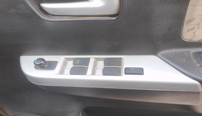 2013 Maruti Wagon R 1.0 VXI, Petrol, Manual, 56,608 km, interior