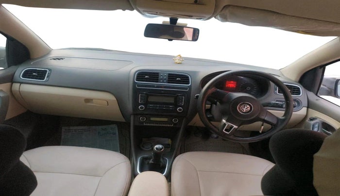 2011 Volkswagen Vento HIGHLINE DIESEL 1.6, Diesel, Manual, 2,56,800 km, interior