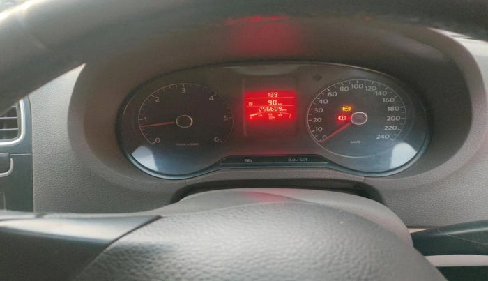 2011 Volkswagen Vento HIGHLINE DIESEL 1.6, Diesel, Manual, 2,56,800 km, interior