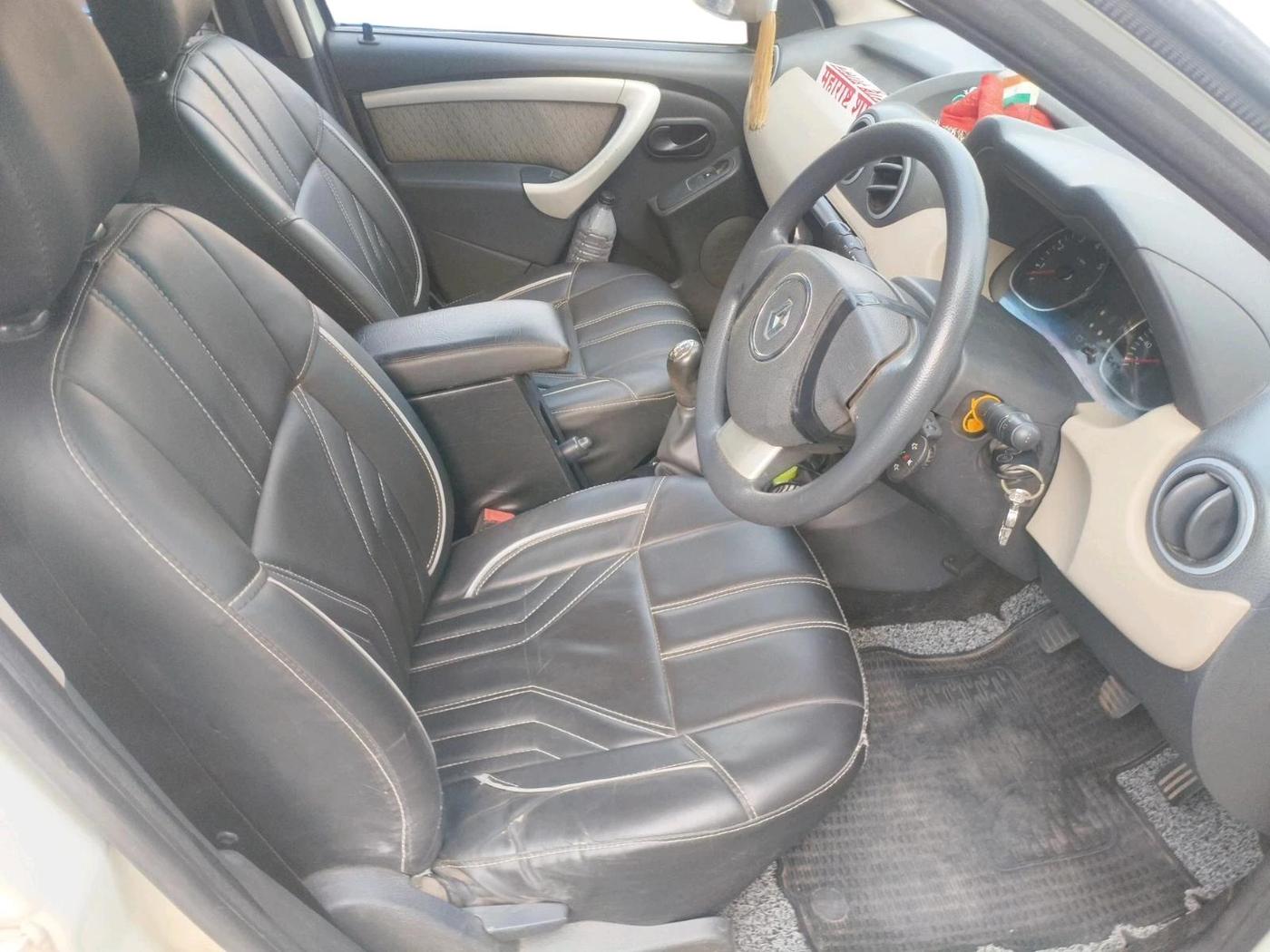 2013 Renault Duster 110 PS RXL DIESEL, Diesel, Manual, 90,646 km, interior