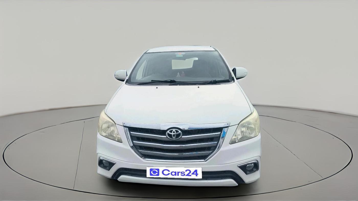 2014 Toyota Innova 2.5 VX 7 STR, Diesel, Manual, 1,36,893 km, exterior