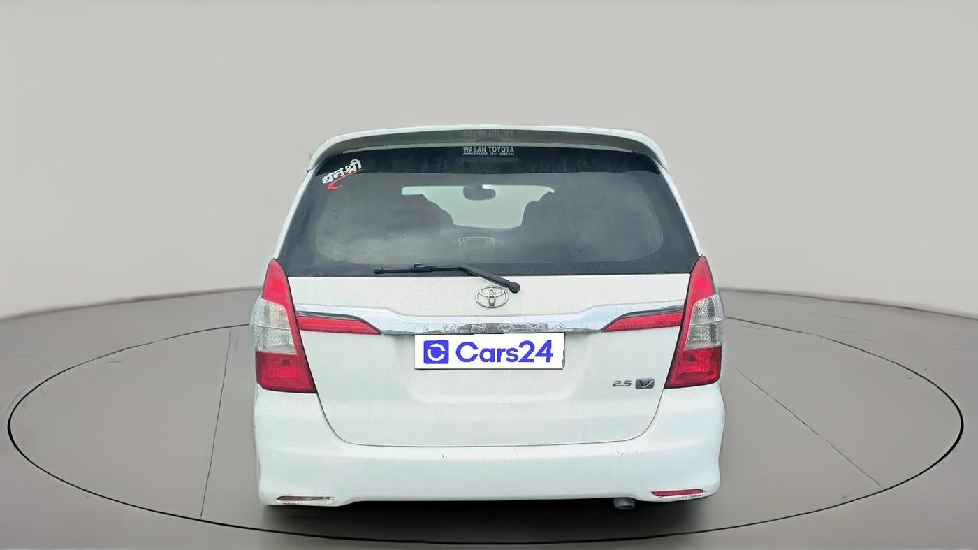 2014 Toyota Innova 2.5 VX 7 STR, Diesel, Manual, 1,36,893 km, exterior