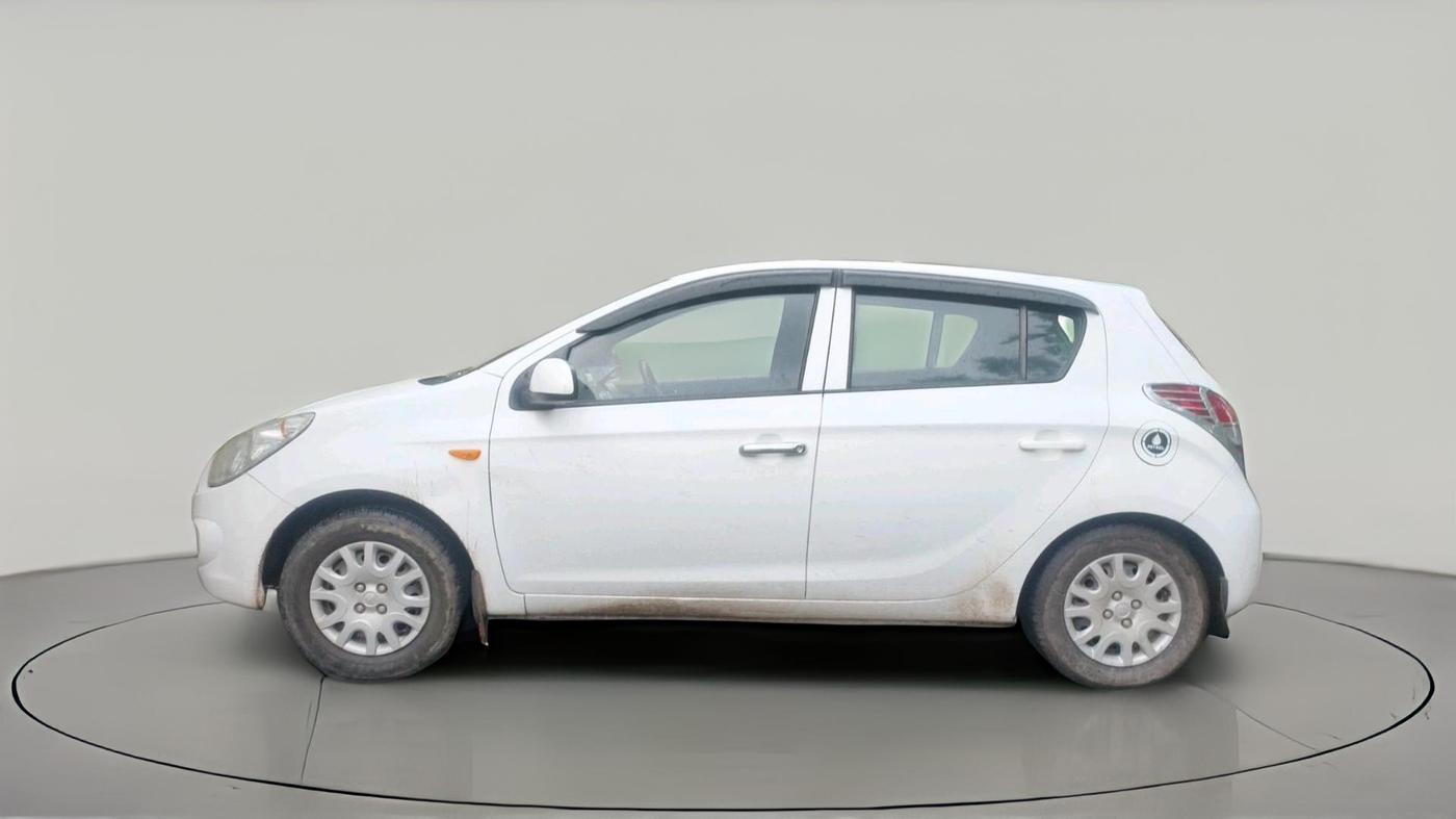 2011 Hyundai i20 MAGNA 1.2, CNG, Manual, 1,21,182 km, exterior
