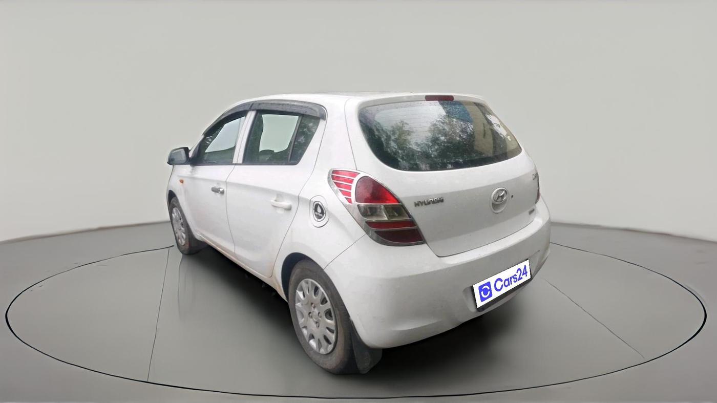 2011 Hyundai i20 MAGNA 1.2, CNG, Manual, 1,21,182 km, exterior
