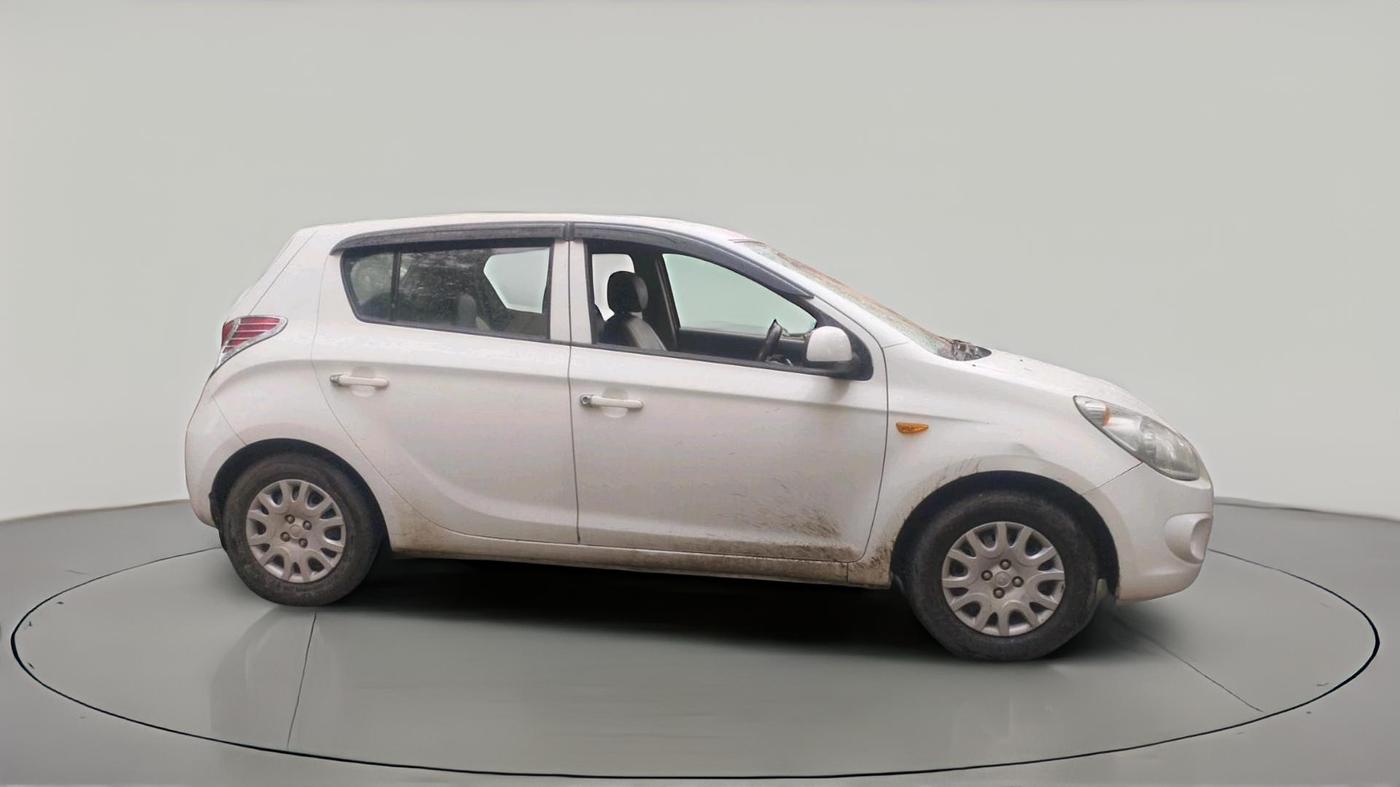 2011 Hyundai i20 MAGNA 1.2, CNG, Manual, 1,21,182 km, exterior
