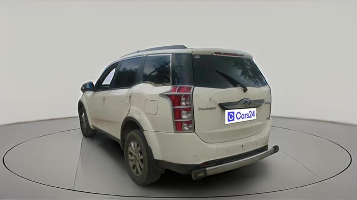 2016 Mahindra XUV500 W8, Diesel, Manual, 1,66,779 km, exterior