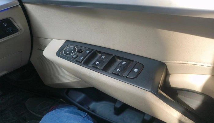 2022 KIA CARENS LUXURY PLUS 1.5 DIESEL 6 STR, Diesel, Manual, 64,504 km, interior