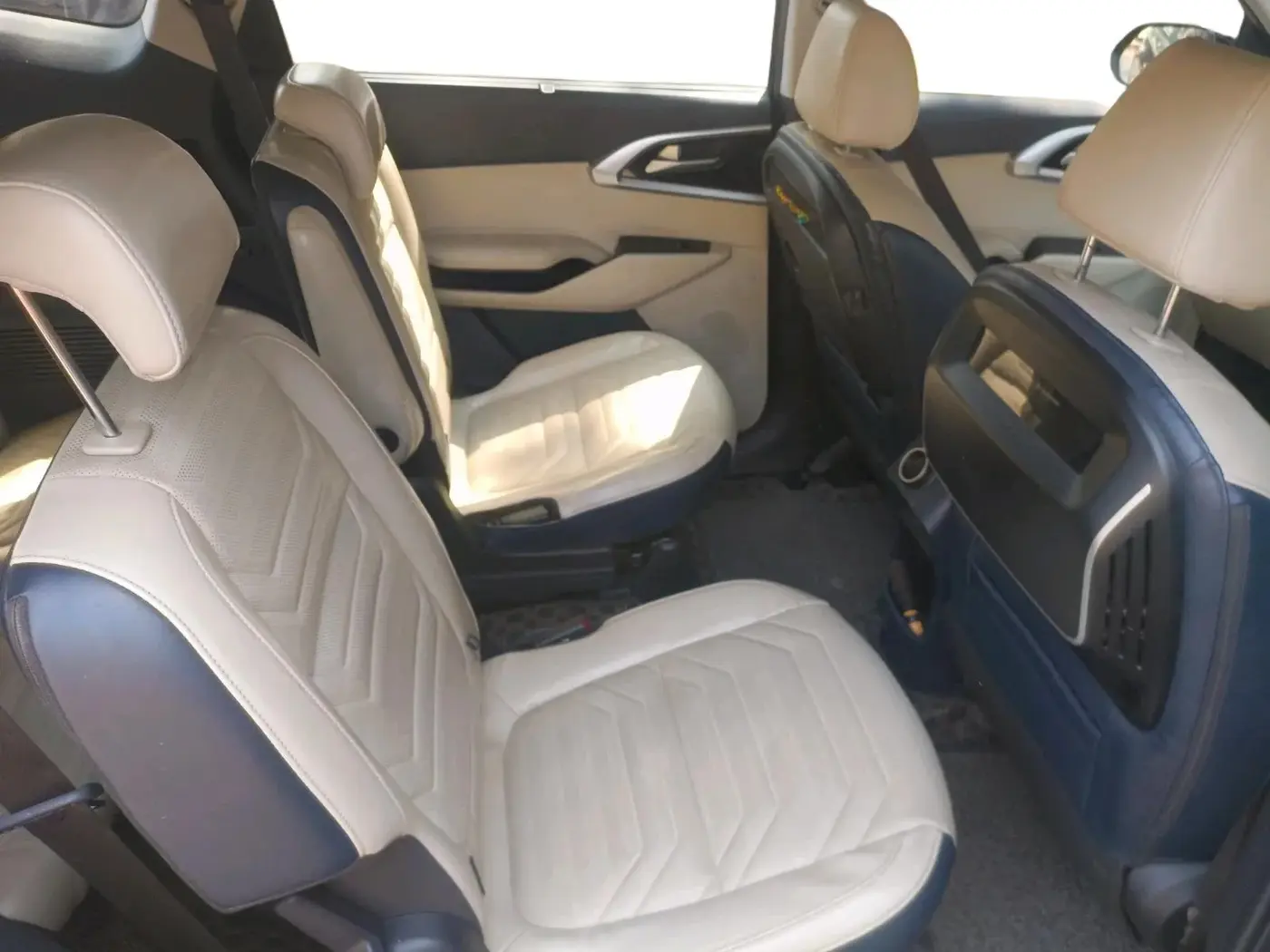 2022 KIA CARENS LUXURY PLUS 1.5 DIESEL 6 STR, Diesel, Manual, 64,504 km, interior