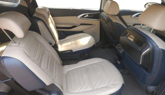 2022 KIA CARENS LUXURY PLUS 1.5 DIESEL 6 STR, Diesel, Manual, 64,504 km, interior