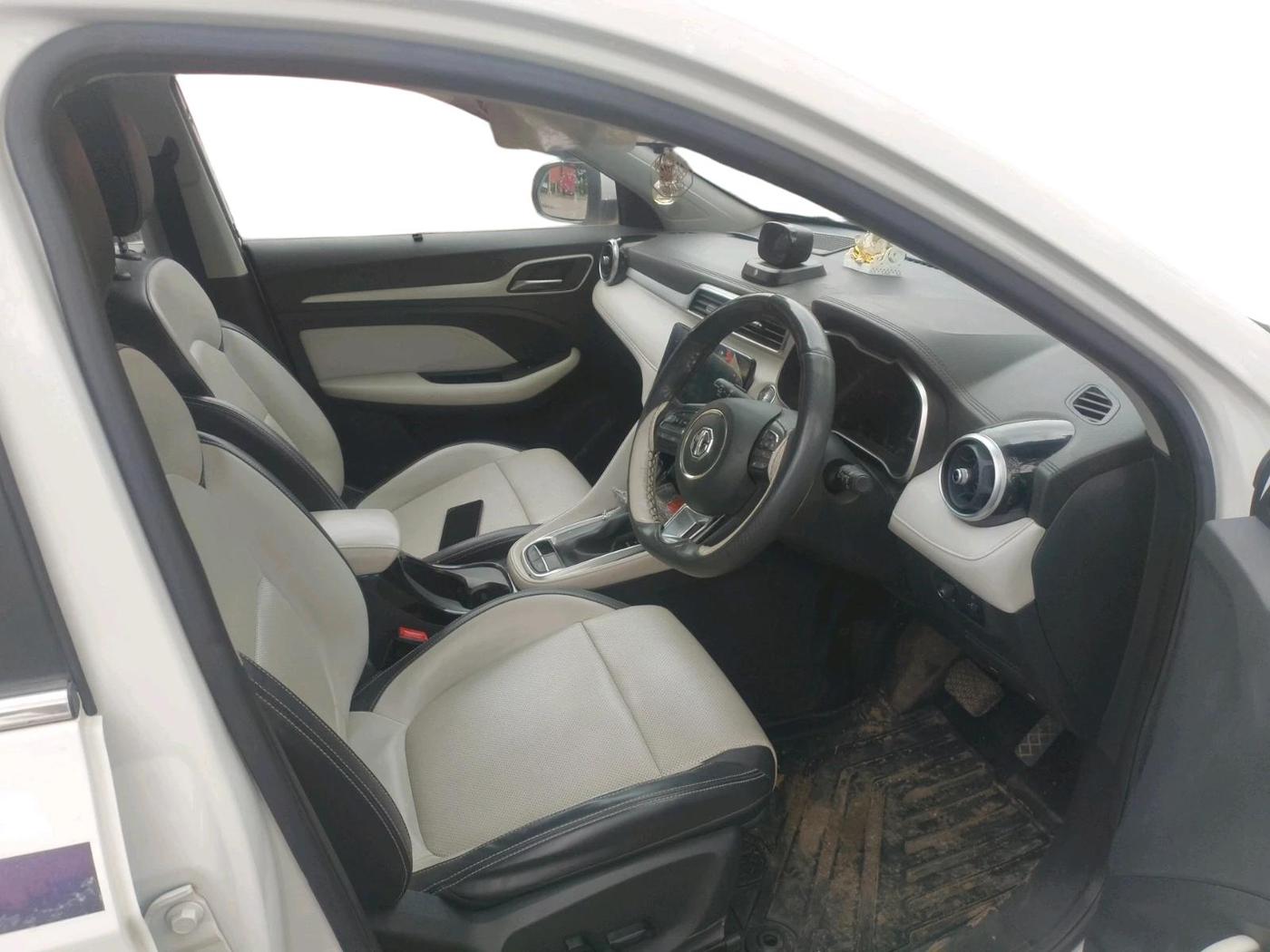 2022 MG ASTOR SHARP 1.5 CVT, Petrol, Automatic, 36,036 km, interior