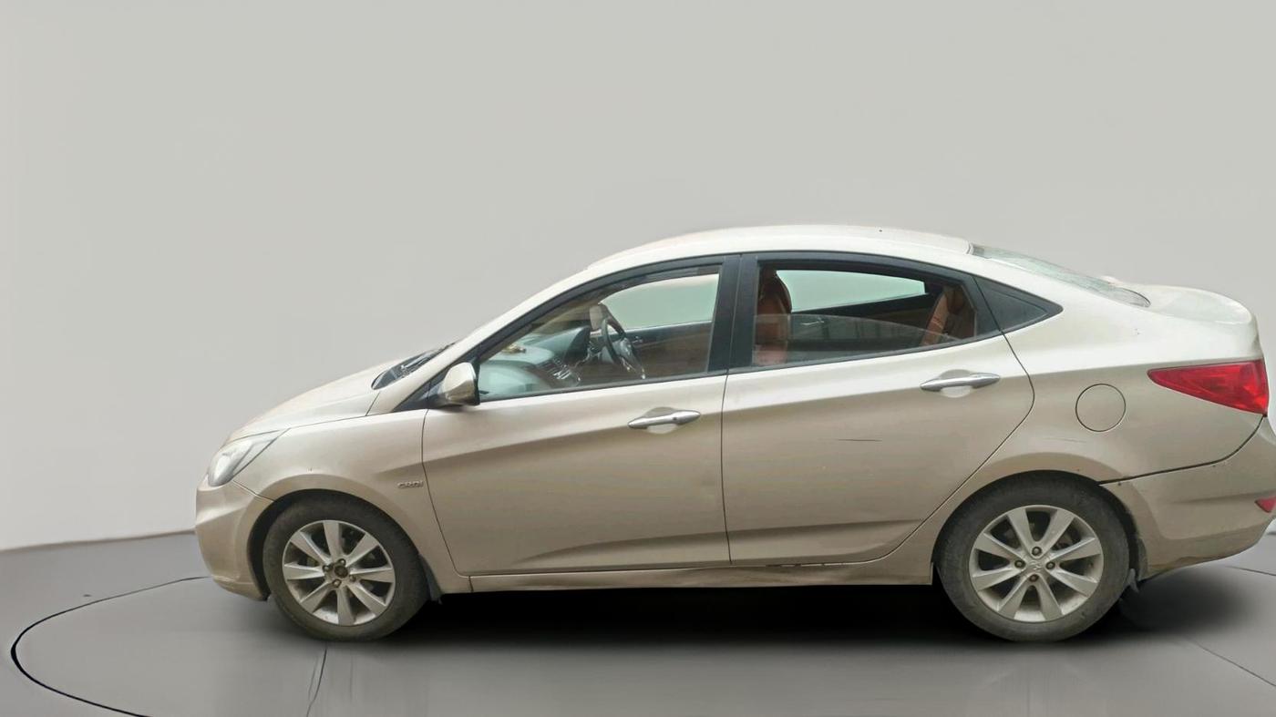 2013 Hyundai Verna FLUIDIC 1.6 CRDI SX, Diesel, Manual, 1,75,020 km, exterior