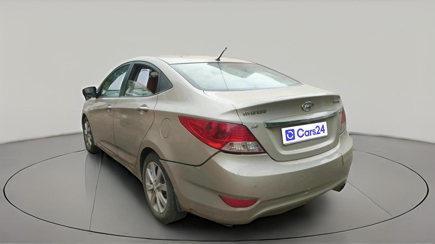 2013 Hyundai Verna FLUIDIC 1.6 CRDI SX, Diesel, Manual, 1,75,020 km, exterior