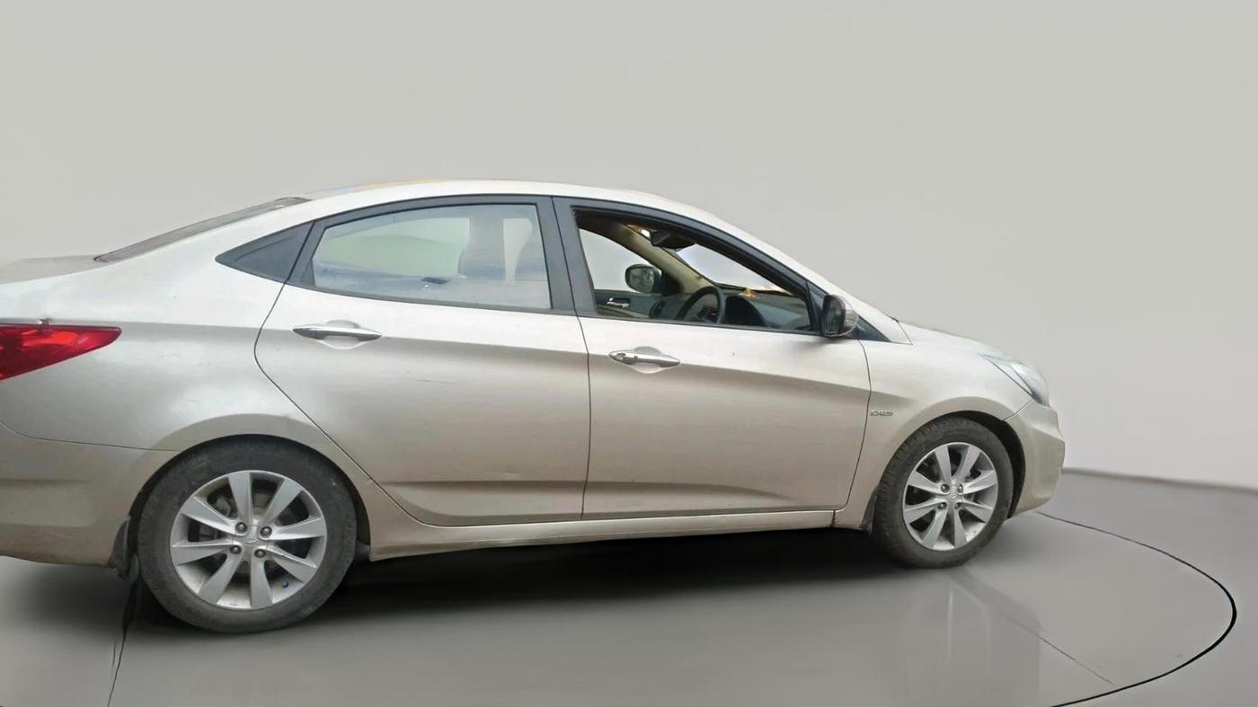 2013 Hyundai Verna FLUIDIC 1.6 CRDI SX, Diesel, Manual, 1,75,020 km, exterior