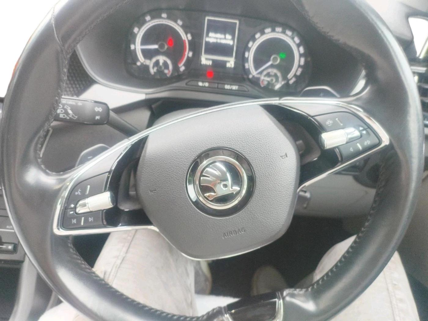 2022 Skoda KUSHAQ AMBITION 1.0L TSI AT, Petrol, Automatic, 24,121 km, interior