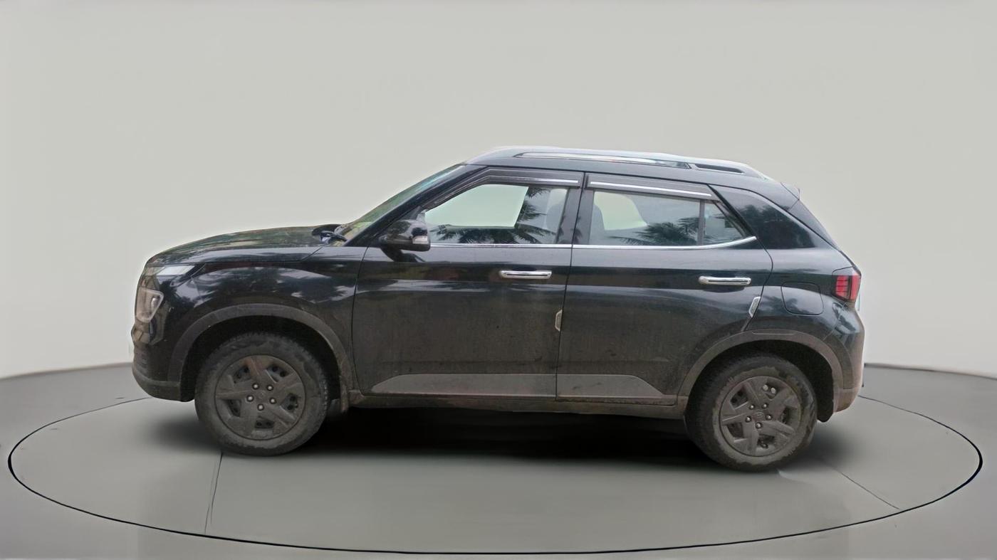 2024 Hyundai VENUE SX 1.2 PETROL, Petrol, Manual, 50,279 km, exterior