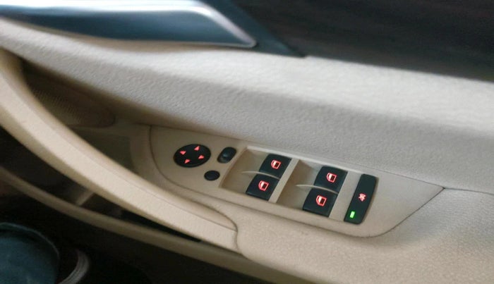 2013 BMW X1 SDRIVE 20D, Diesel, Automatic, 90,239 km, interior