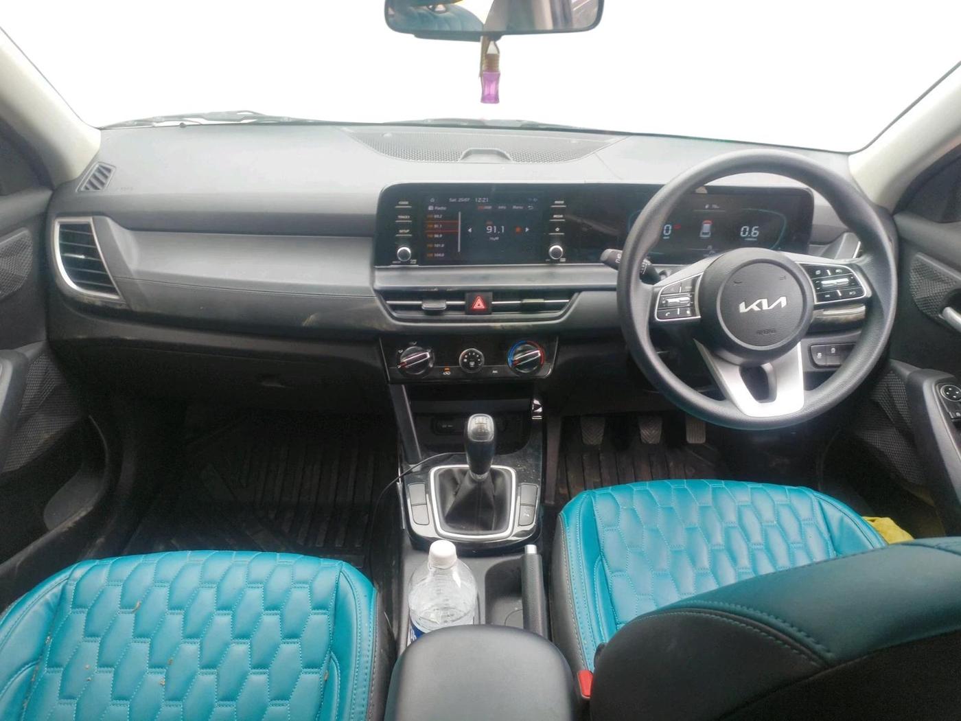 2025 KIA SELTOS HTK (O), Petrol, Manual, 15,510 km, interior