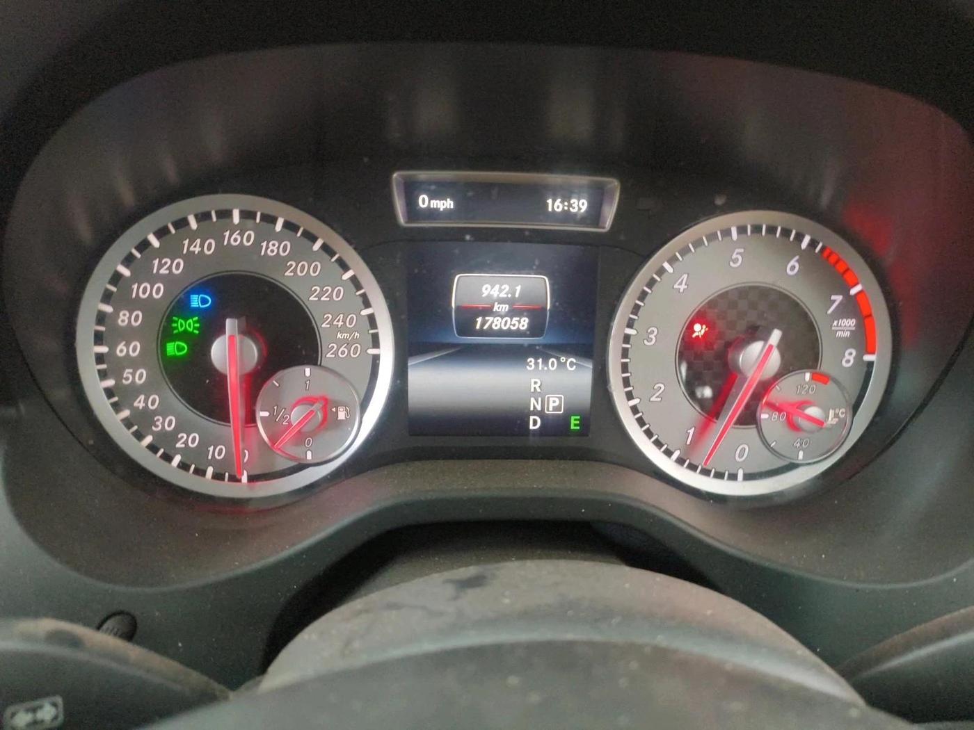 2014 Mercedes Benz A Class A180 SPORT PETROL, Petrol, Automatic, 1,79,900 km, interior
