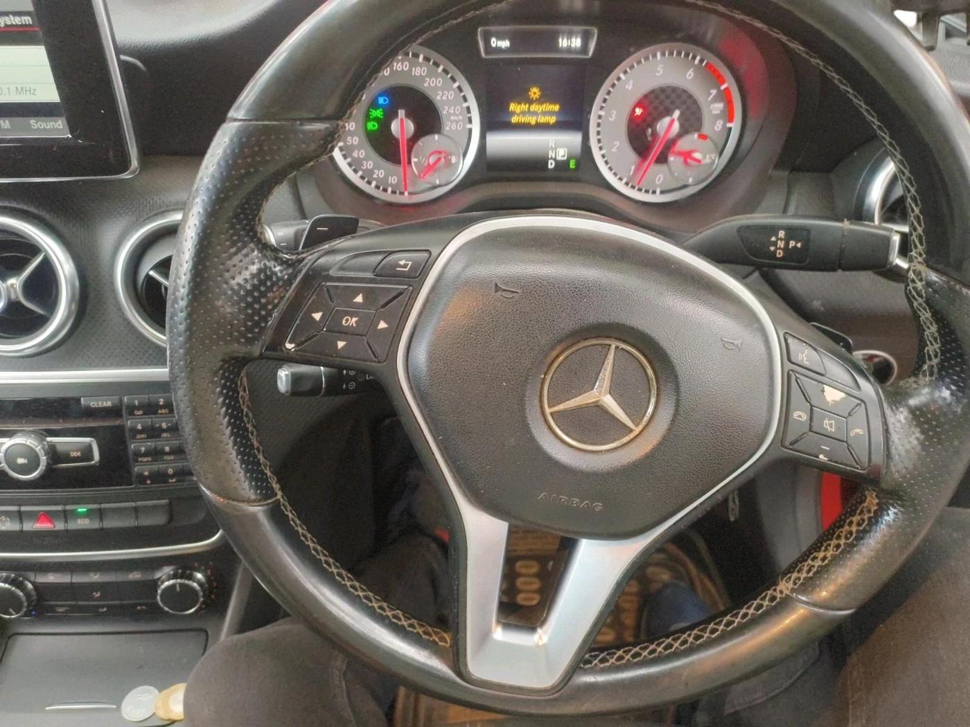 2014 Mercedes Benz A Class A180 SPORT PETROL, Petrol, Automatic, 1,79,900 km, interior