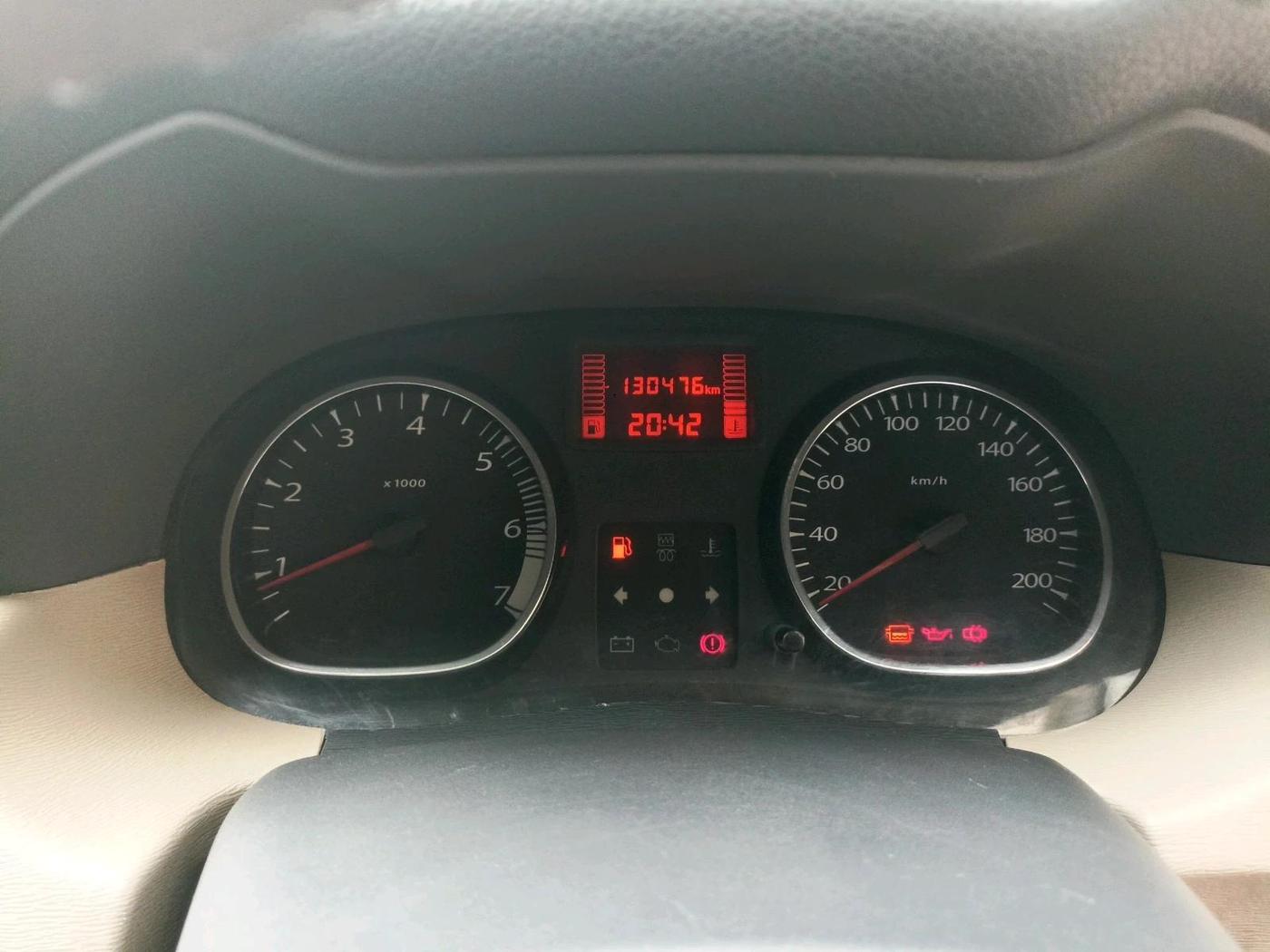 2013 Renault Duster 110 PS RXL DIESEL, Diesel, Manual, 1,30,476 km, interior