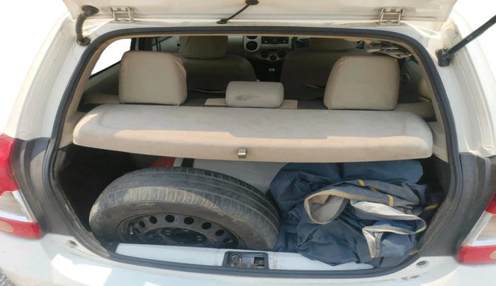 2018 Toyota Etios Liva V, CNG, Manual, 91,327 km, exterior