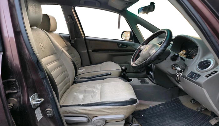 2010 Maruti SX4 ZXI, CNG, Manual, 1,09,445 km, interior