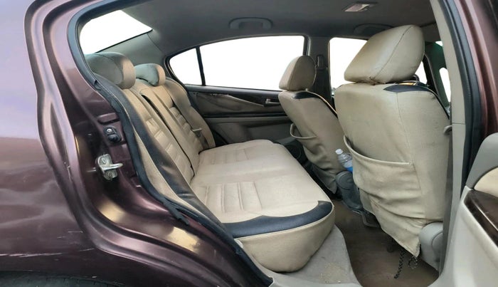 2010 Maruti SX4 ZXI, CNG, Manual, 1,09,445 km, interior