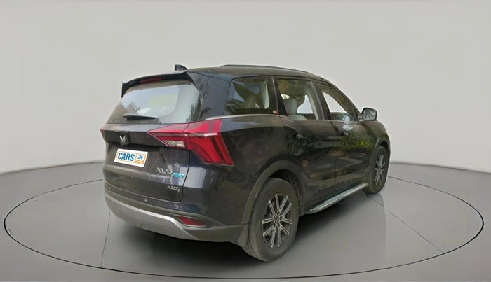 2024 Mahindra XUV700 AX 7 Luxury Pack D AT 6 STR, Diesel, Automatic, 19,516 km, exterior