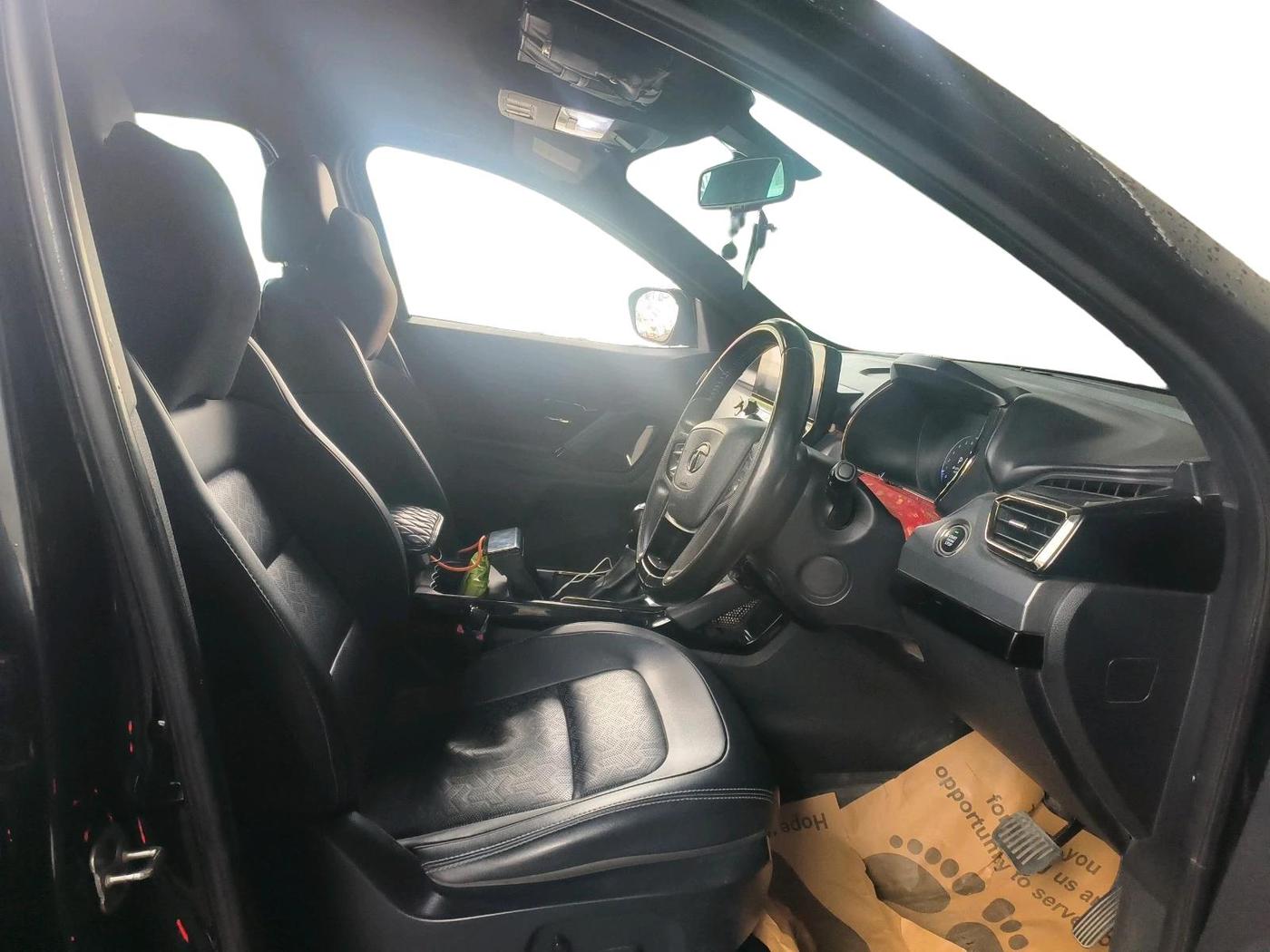 2021 Tata Harrier XZA PLUS 2.0L DARK EDITION, Diesel, Automatic, 1,09,826 km, interior