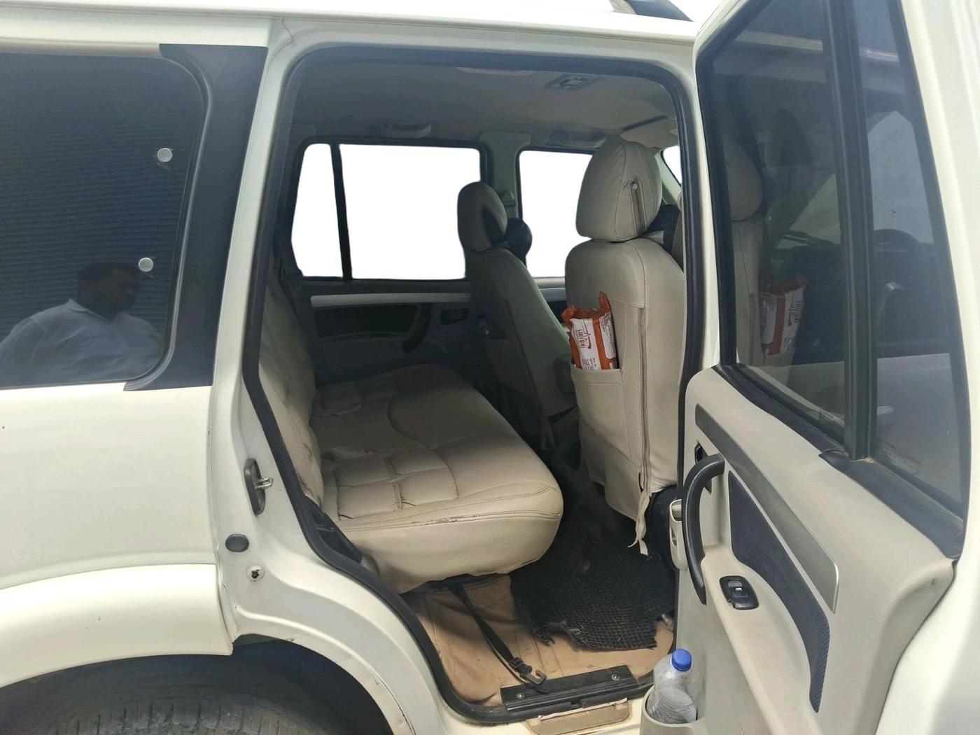 2018 Mahindra Scorpio S11 2WD, Diesel, Manual, 1,97,698 km, interior